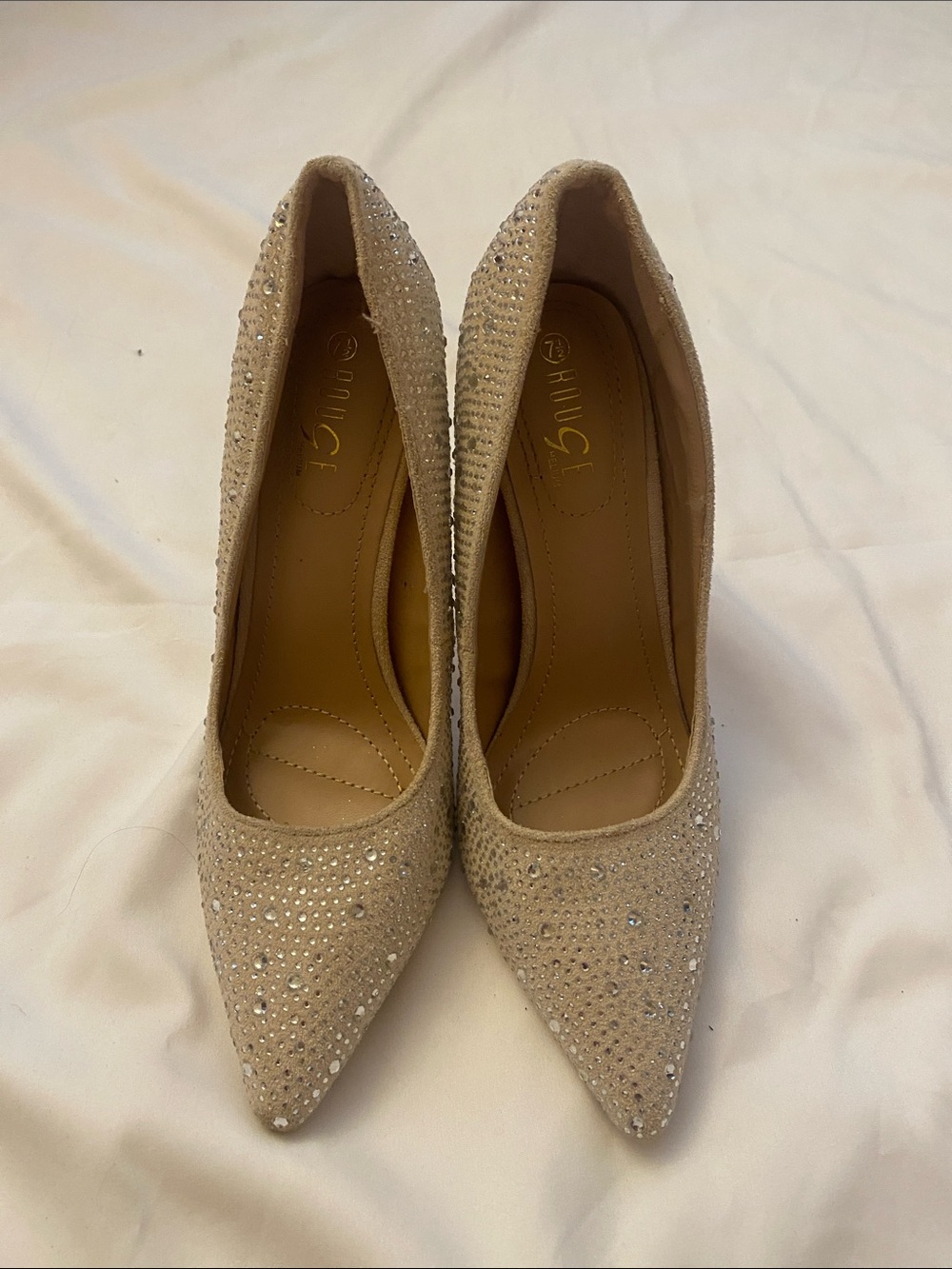 Embellished Pointed Toe Women's Pumps in Beige